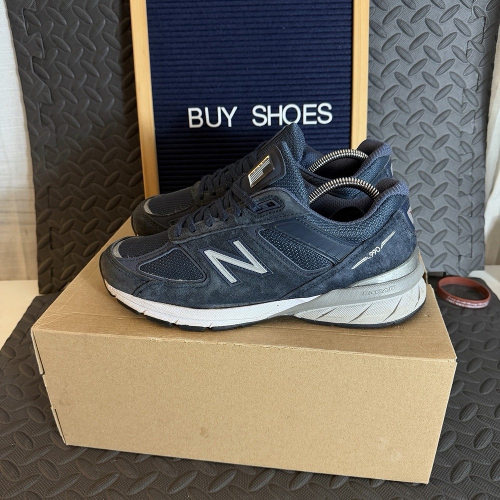 New Balance 990v5 Mede USA Size 8 D Mens Navy Blue Running Shoes M990NV5 GUC!